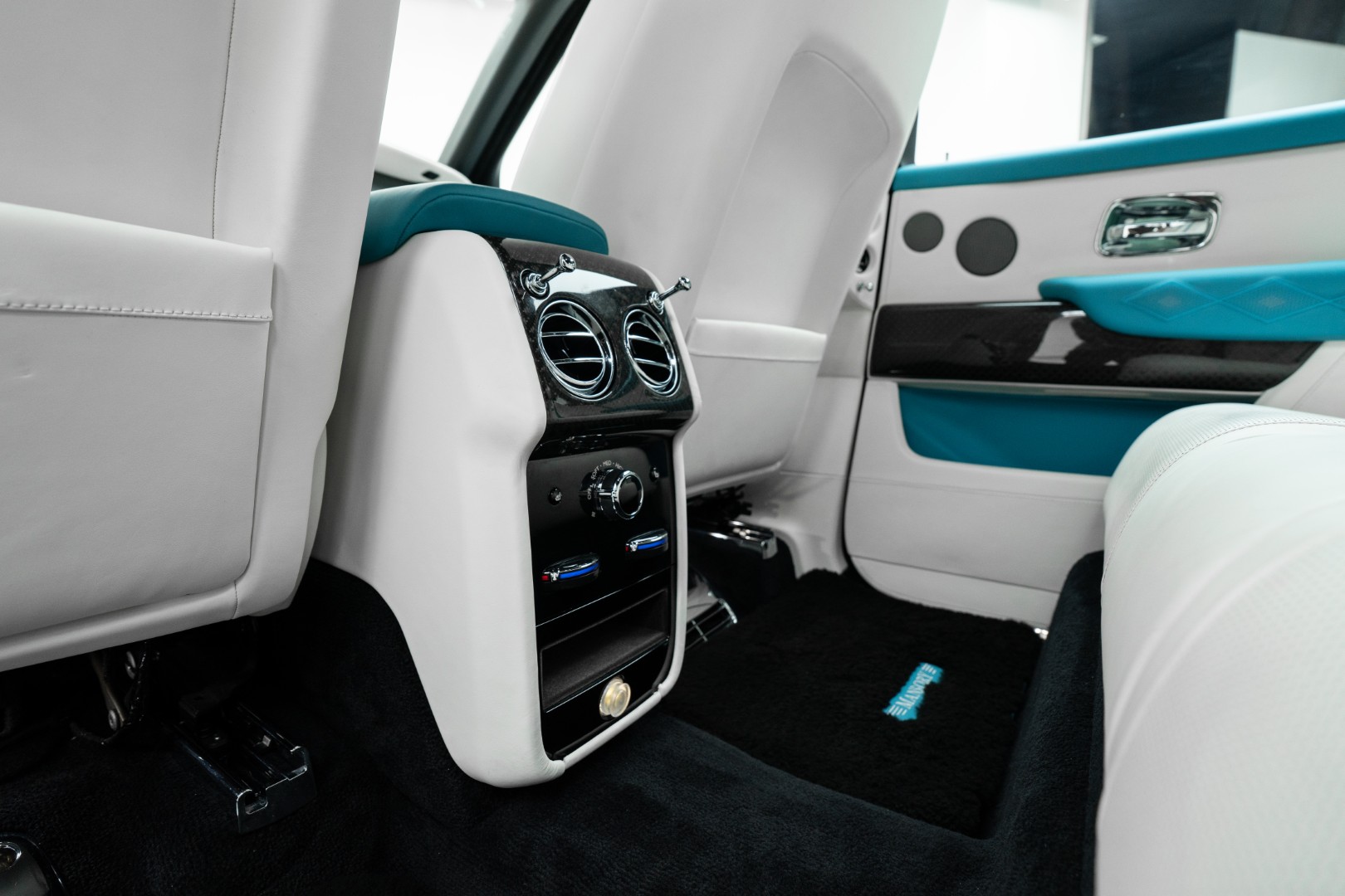 2021 ROLLS ROYCE CULLINAN WITH MANSORY KIT | 1 YEAR WARRANTY